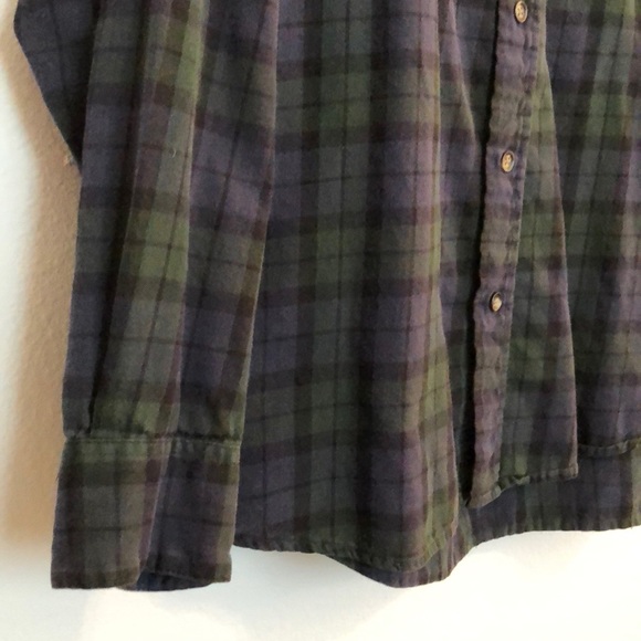 Old Navy Navy/Green Plaid Flannel - Picture 5 of 5